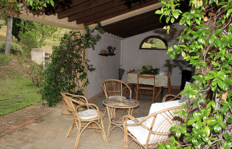 La terrazza sul retro di Casa Letizia